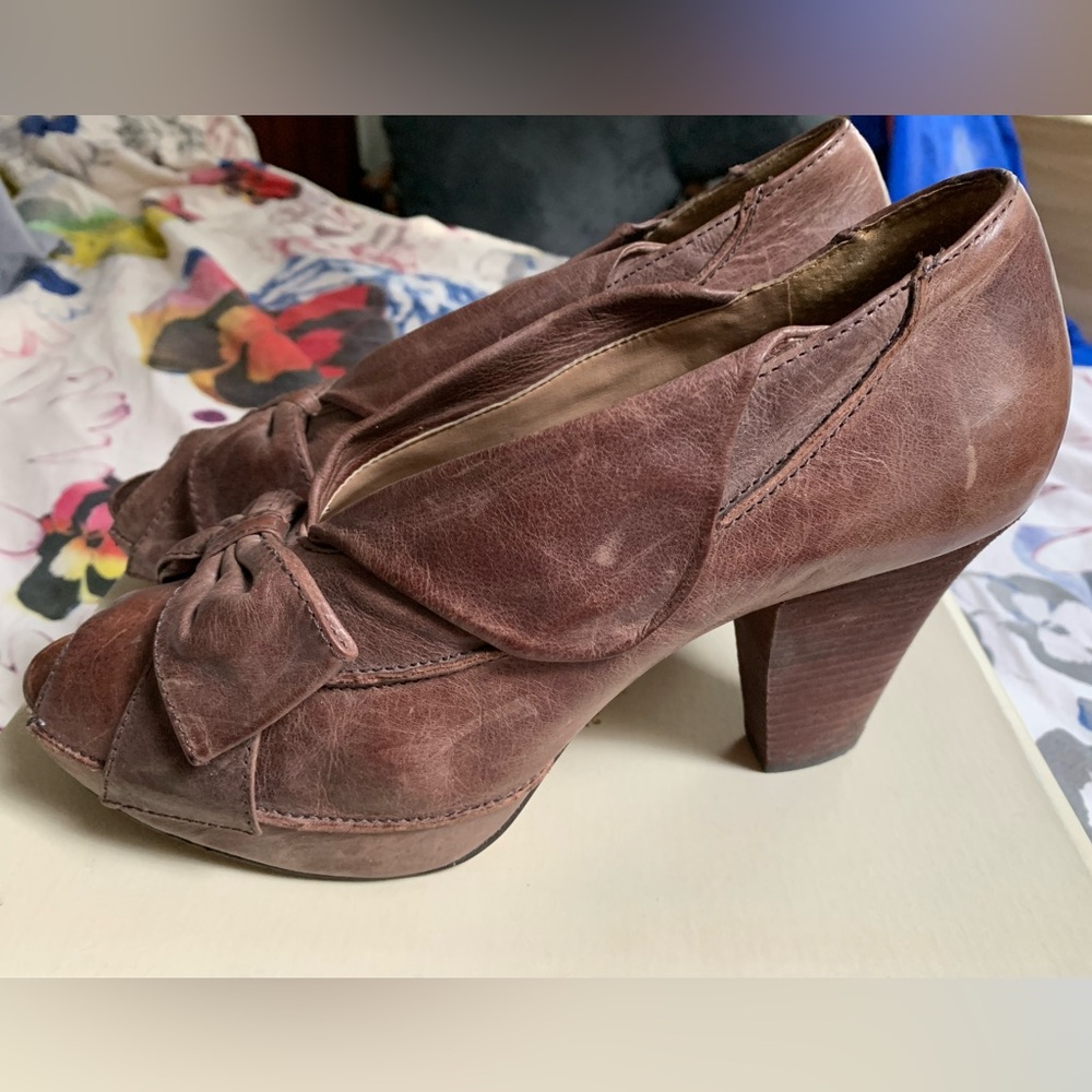 Brown leather peep toe platform pumps size 10